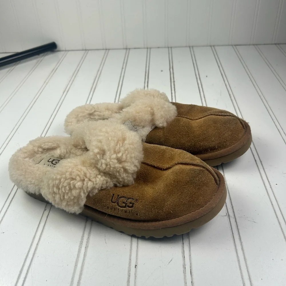 UGG Scuffette 2 Chesnut Slip On Slippers Girls Size 3